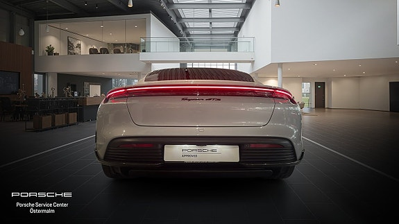 Porsche Taycan GTS 8 of 17