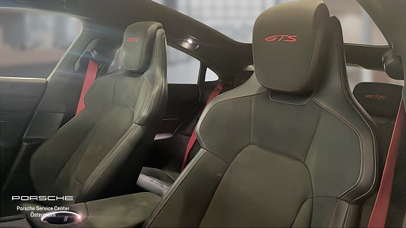 Porsche Taycan GTS 5 of 17