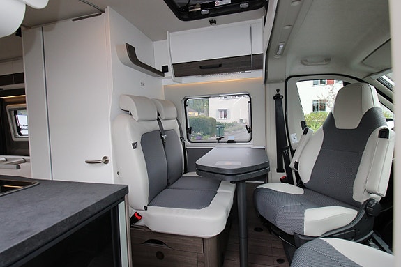Knaus Vantourer 600 L Pop-Up hissbara långbäddar under 6 m hissbara långbäddar under 6 m 10 of 20