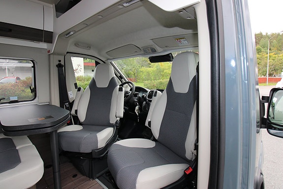 Knaus Vantourer 600 L Pop-Up hissbara långbäddar under 6 m hissbara långbäddar under 6 m 9 of 20