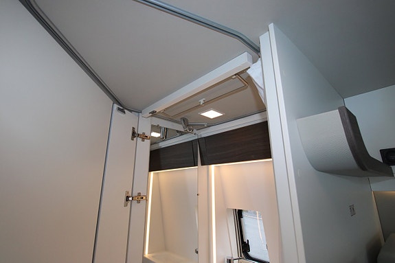 Knaus Vantourer 600 L Pop-Up hissbara långbäddar under 6 m hissbara långbäddar under 6 m 17 of 20