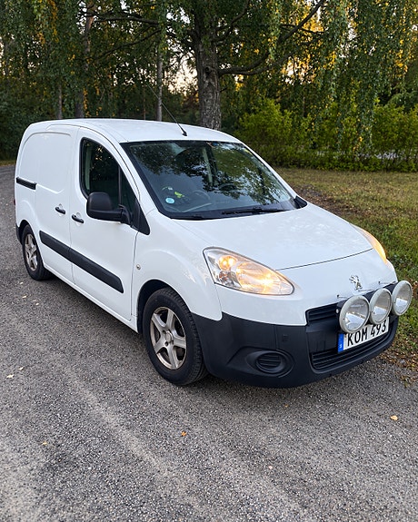 Peugeot Partner 2 of 4