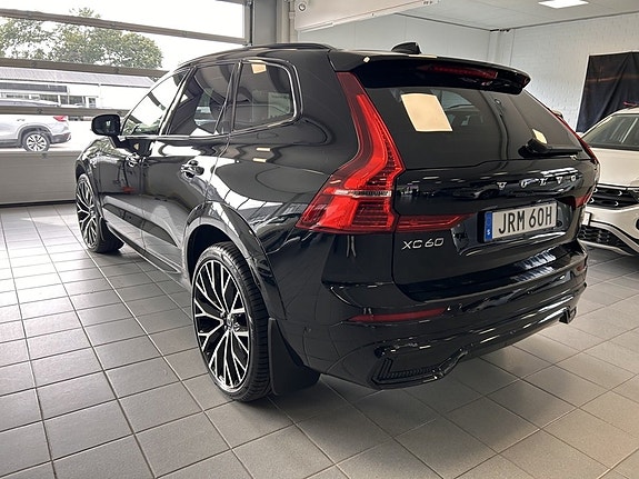 Volvo XC60 5 of 12