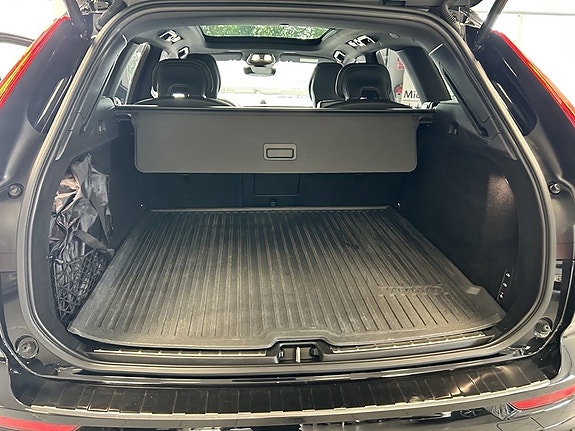 Volvo XC60 6 of 12