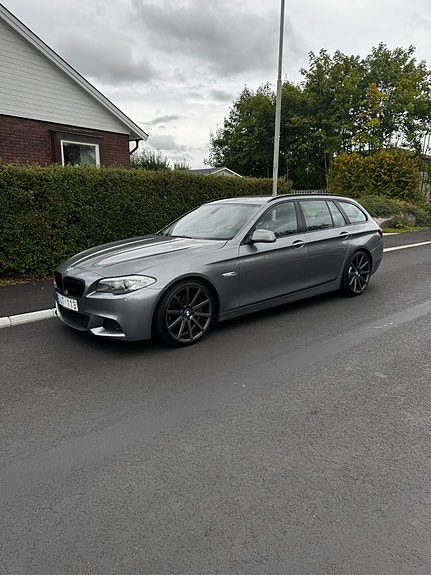 BMW 520d 3 of 7