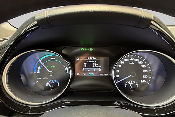Kia Ceed 10 of 18