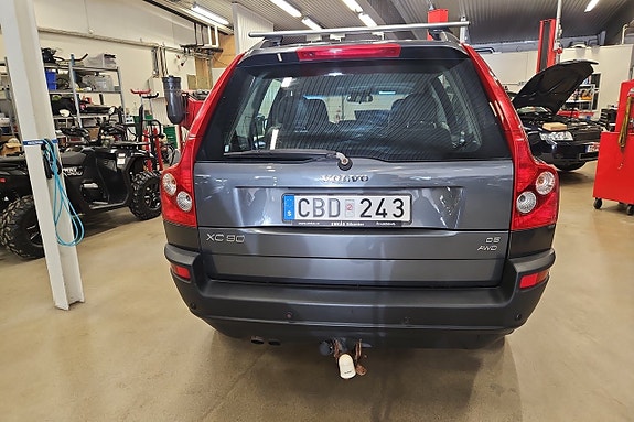 Volvo XC90 7 of 15