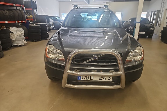 Volvo XC90 4 of 15