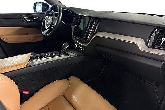 Volvo XC60 10 of 14