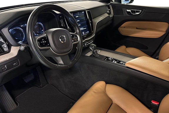 Volvo XC60 8 of 14