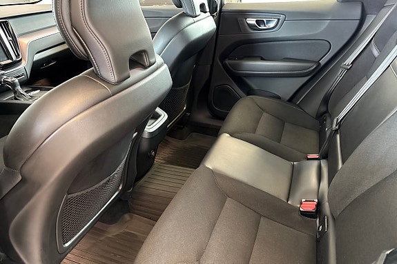 Volvo XC60 12 of 14