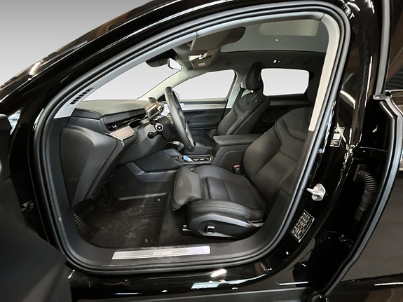 Volvo ES90 8 of 12