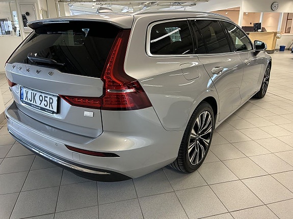 Volvo V60 3 of 6