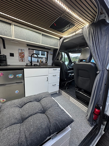 Nissan 6 of 13