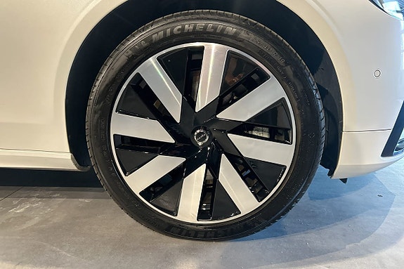 Volvo V90 12 of 18
