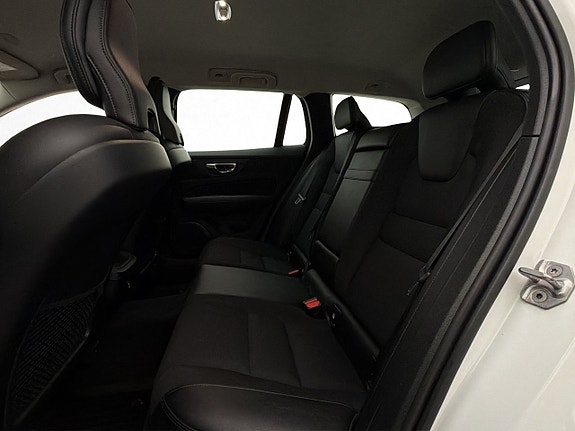 Volvo V60 15 of 30