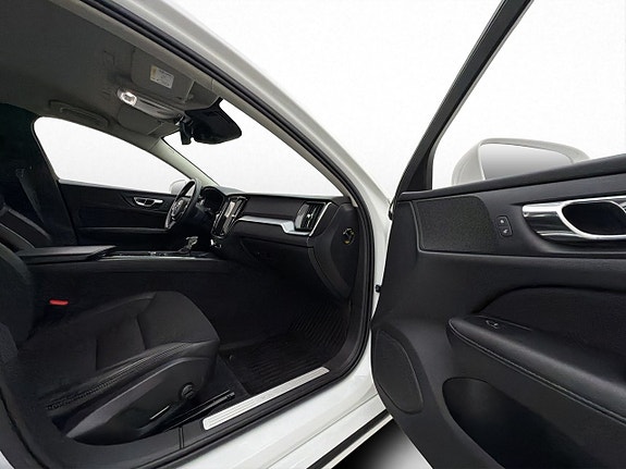Volvo V60 14 of 30