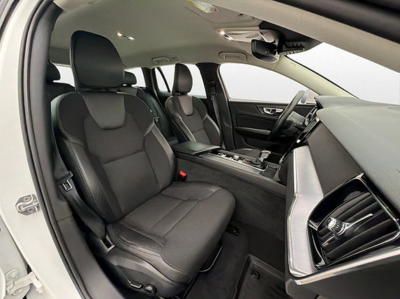 Volvo V60 13 of 30