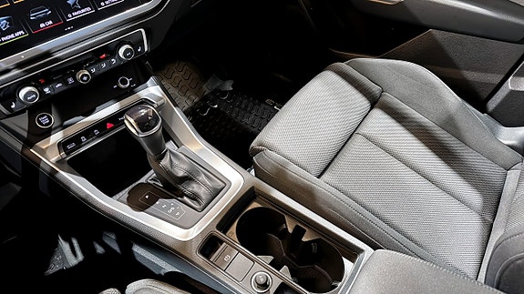 Audi Q3 17 of 20
