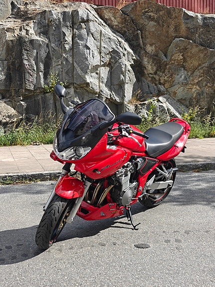Suzuki GSF 600 F Bandit 2 of 7