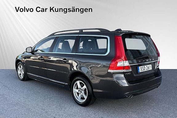 Volvo V70 4 of 23