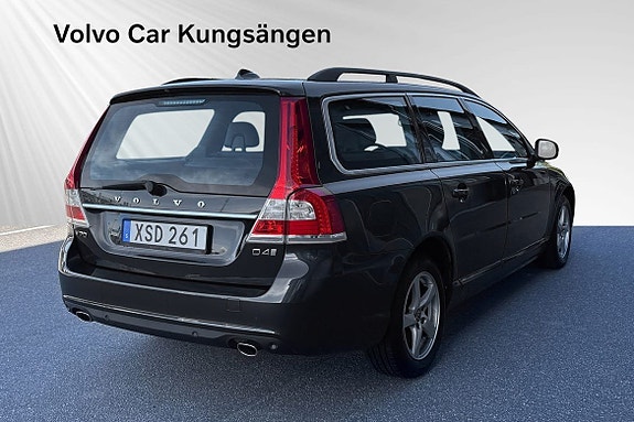 Volvo V70 5 of 23