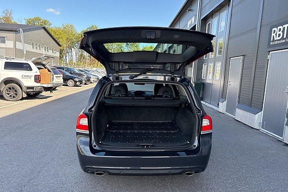 Volvo V70 14 of 23