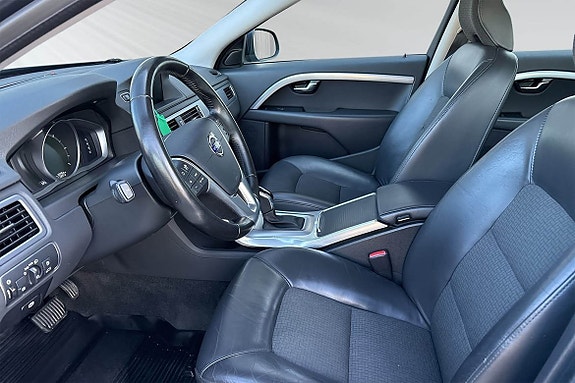 Volvo V70 7 of 23