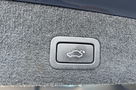 Volvo V70 13 of 23