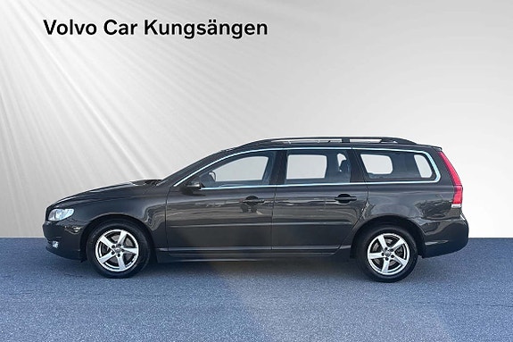 Volvo V70 3 of 23