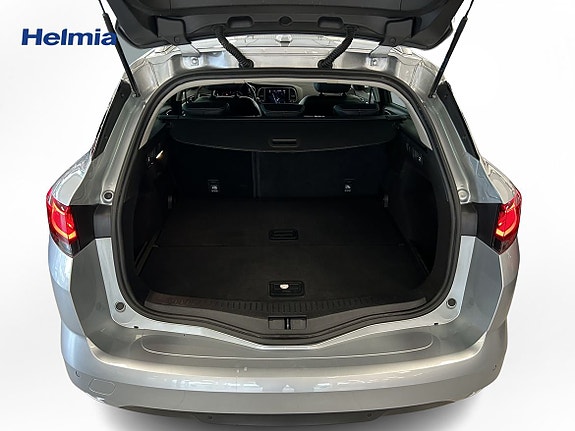 Renault Megane 13 of 13