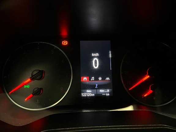 Renault Clio 13 of 16
