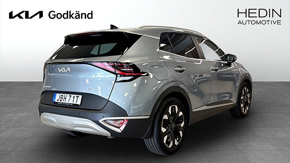 Kia Sportage 2 of 9