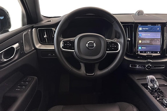 Volvo XC60 11 of 25