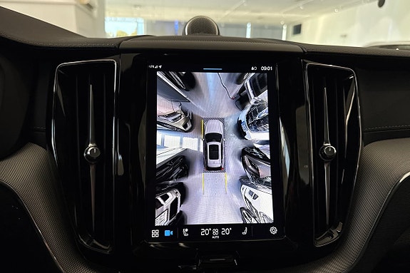 Volvo XC60 15 of 25