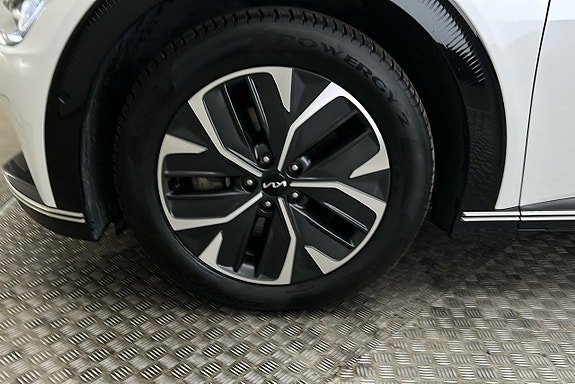 Kia EV6 12 of 26