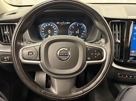 Volvo XC60 9 of 22