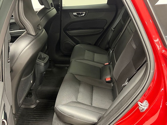 Volvo XC60 15 of 22