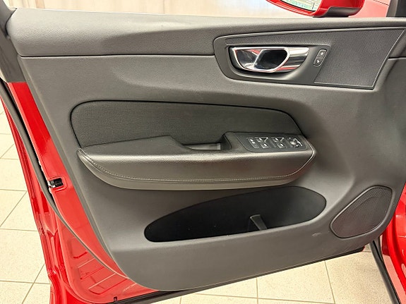 Volvo XC60 4 of 22