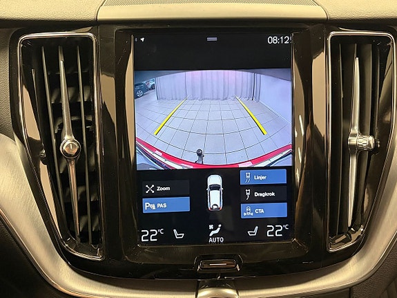 Volvo XC60 12 of 22