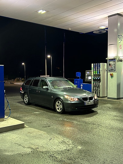 BMW 520d 2 of 7