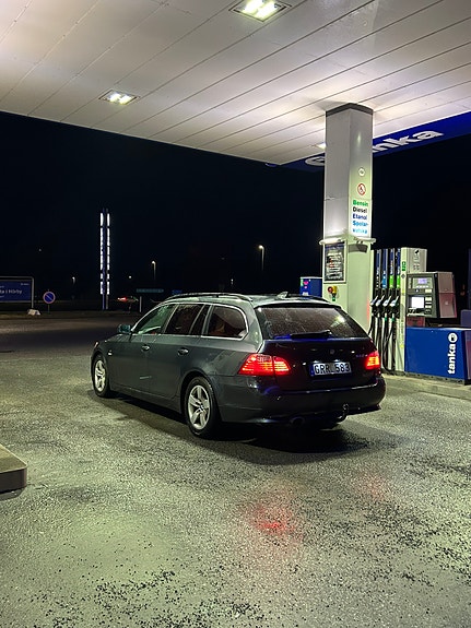 BMW 520d 4 of 7