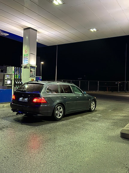 BMW 520d 3 of 7