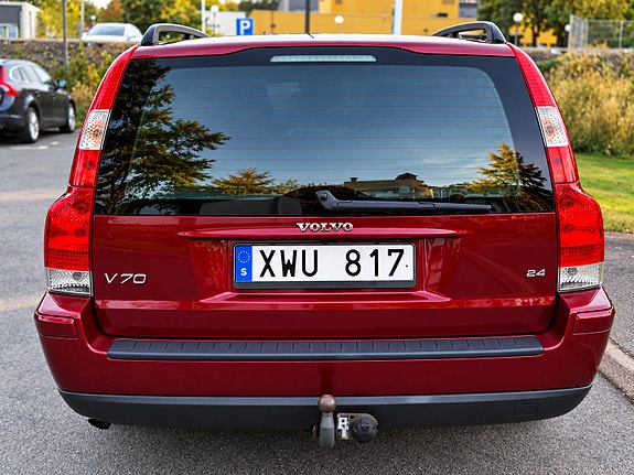Volvo V70 4 of 11