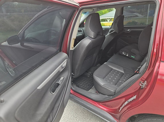 Volvo V70 11 of 11