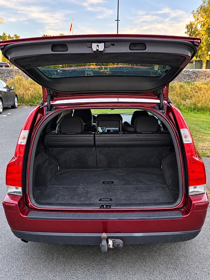 Volvo V70 7 of 11