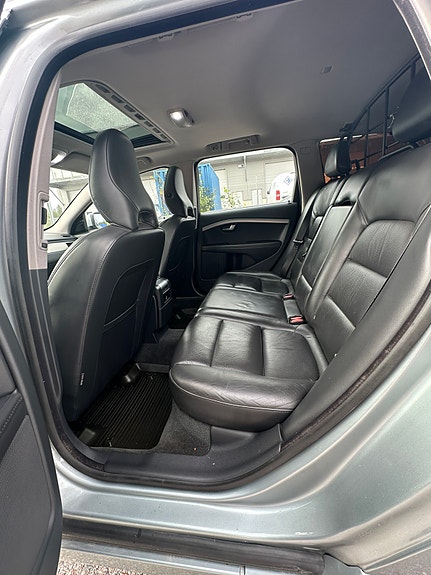 Volvo V70 9 of 9