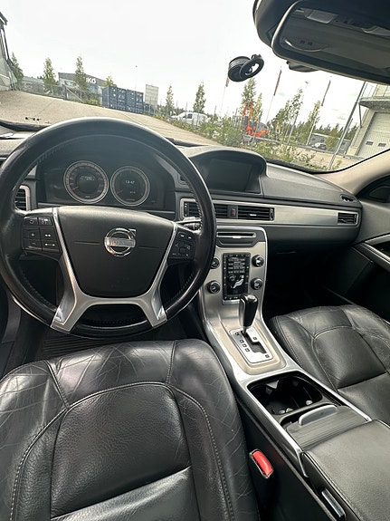 Volvo V70 8 of 9