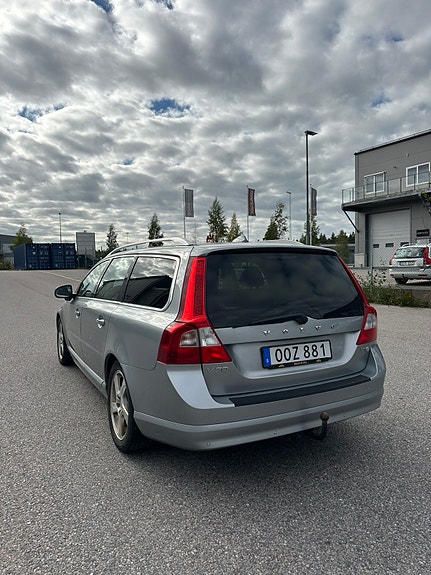 Volvo V70 4 of 9
