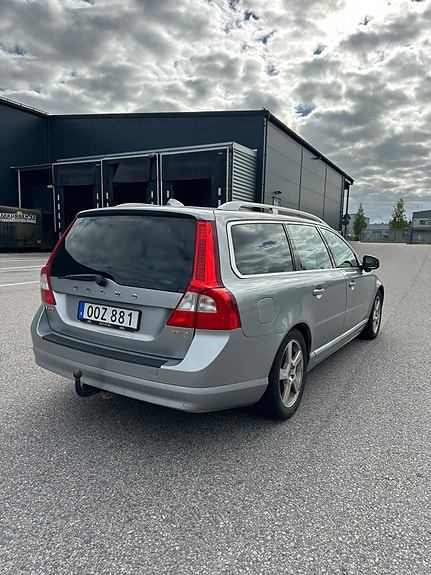 Volvo V70 6 of 9